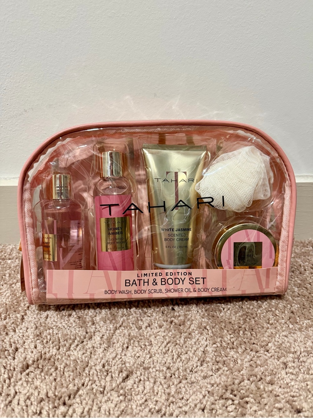 NEW - Tahari Pink & Gold Bath & Body Set in Travel Pouch